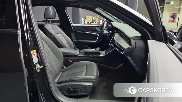 Audi A6 (C8) 2022 Черный из Кореи, фото 2