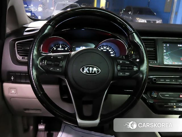 Kia The New Carnival 2018 Белый из Кореи, фото 2
