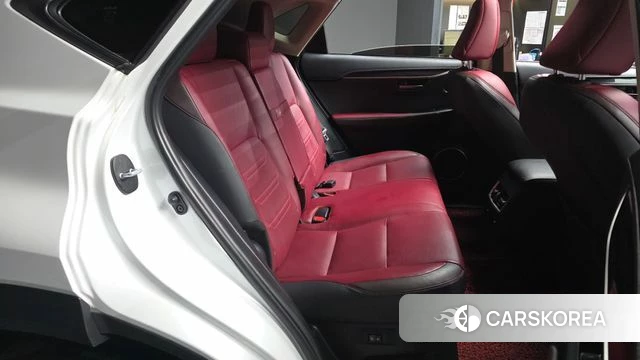 Lexus NX300h 2019 Белый из Кореи, фото 2