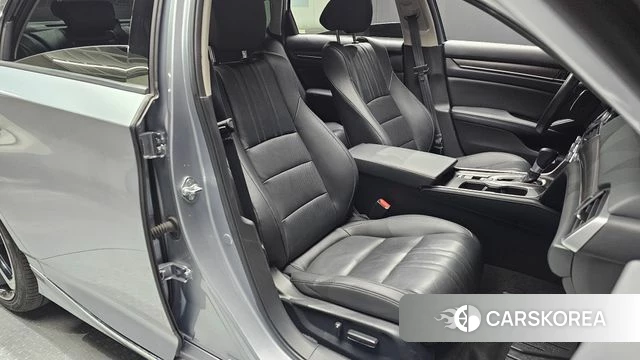 Honda Accord 10th Generation 2021 Серебристо-серый из Кореи, фото 2