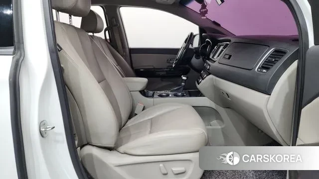 Kia The New Carnival 2019 Белый из Кореи, фото 2