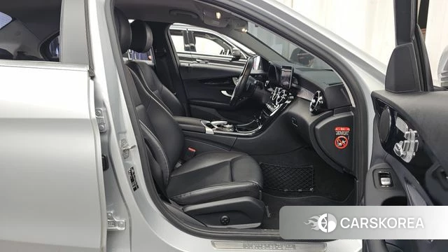 Mercedes-Benz C-Class W205 2019 Серебряный из Кореи, фото 2