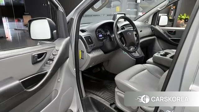 Hyundai The New Grand Starex 2018 Серебристо-серый из Кореи, фото 2