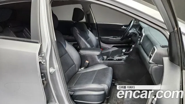 Kia Sportage The Bold 2021 Серебристо-серый из Кореи, фото 2