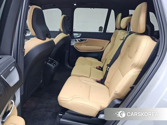 Volvo XC90 second Generation 2024 Серебряный из Кореи, фото 2