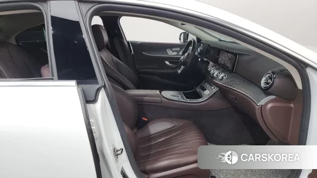 Mercedes-Benz CLS-Class C257 2021 Белый из Кореи, фото 2