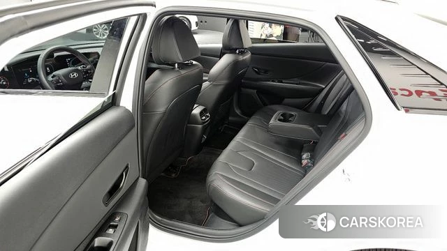 Hyundai The New Avante Hybrid (CN7) 2025 Белый из Кореи, фото 2