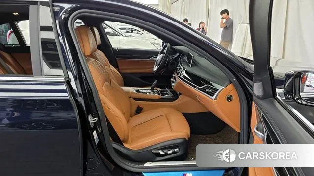 BMW 7 Series (G11) 2019 Черный из Кореи, фото 2