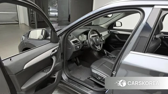 BMW X1 (F48) id 2572796 из Кореи 2