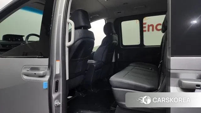 Hyundai Staria 2024 Серебряный из Кореи, фото 2