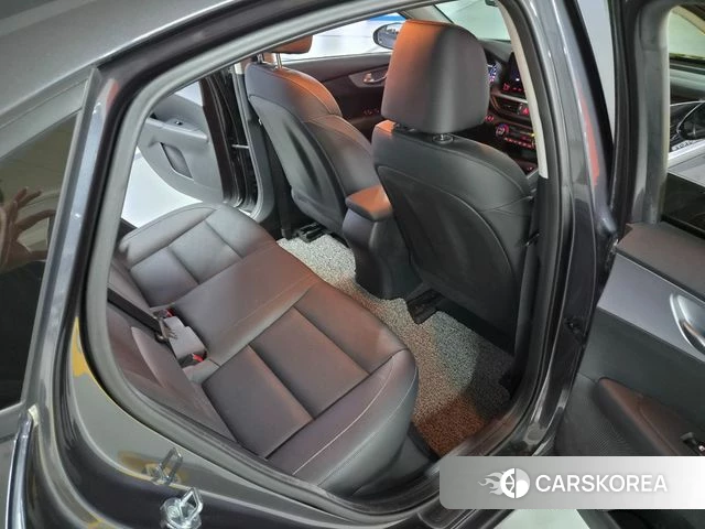 Kia The New K3 2nd generation 2021 Серый из Кореи, фото 2