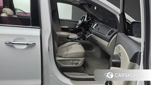 Kia The New Carnival 2018 Белый из Кореи, фото 2