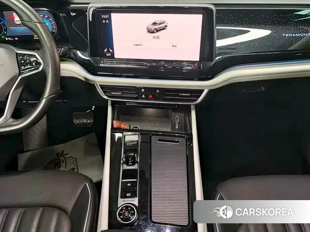Volkswagen Tourang 2023 Черный из Китая, фото 2