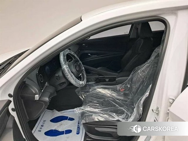 Hyundai Avante Hybrid (CN7) 2022 Белый из Кореи, фото 2