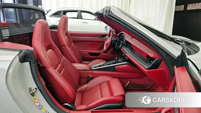 Porsche 911(992) 2022 Серебряный из Кореи, фото 2