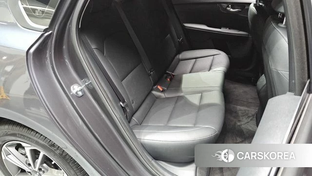 Kia The New K3 2nd generation 2024 Серый из Кореи, фото 2