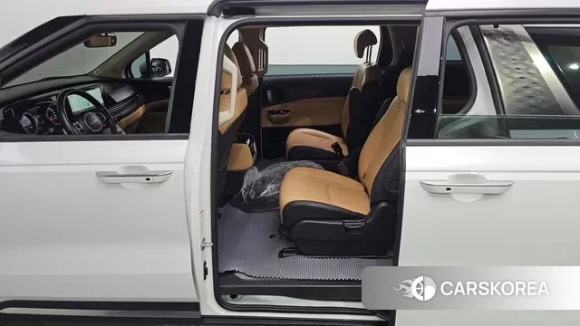Kia Carnival 4th generation 2023 Белый из Кореи, фото 2