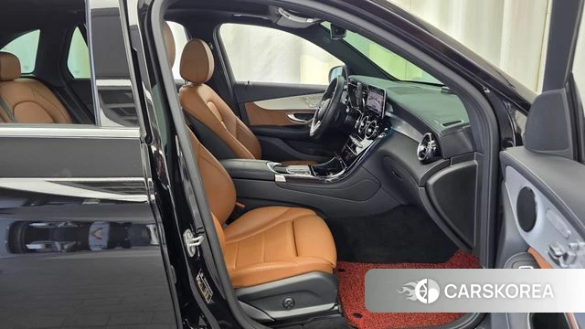 Mercedes-Benz GLC-Class X253 2021 Черный из Кореи, фото 2