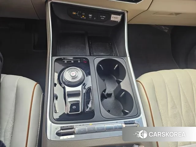 Kia The New Carnival 4th Generation 2025 Белый из Кореи, фото 2