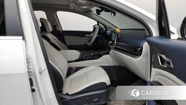 Kia Sportage 5th Generation 2022 Белый из Кореи, фото 2