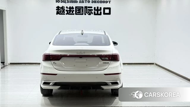 Kia K3 2022 Белый из Китая, фото 2