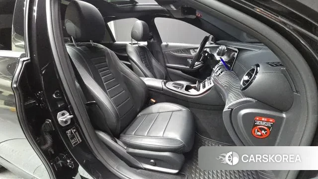 Mercedes-Benz E-Class W213 2021 Черный из Кореи, фото 2