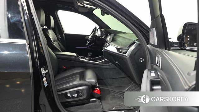 BMW X7 (G07) 2021 Черный из Кореи, фото 2