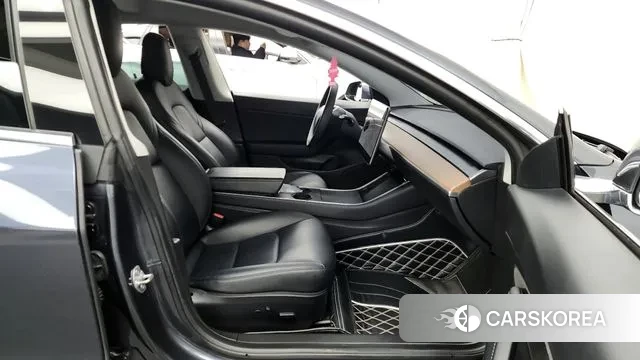 Tesla Model 3 2020 Серый из Кореи, фото 2