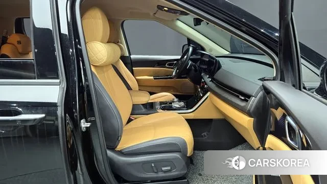 Kia Carnival 4th generation 2023 Черный из Кореи, фото 2