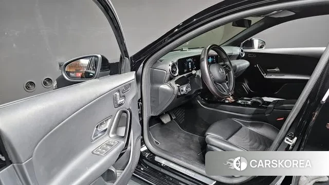 Mercedes-Benz A-Class W177 2019 Черный из Кореи, фото 2