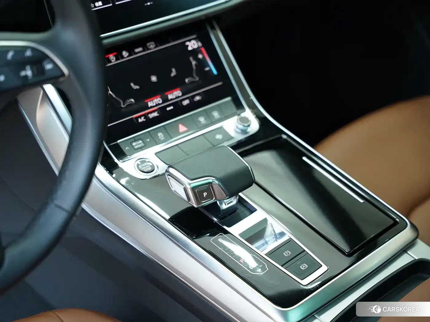 Audi Q8 2023 Черный из Китая, фото 2