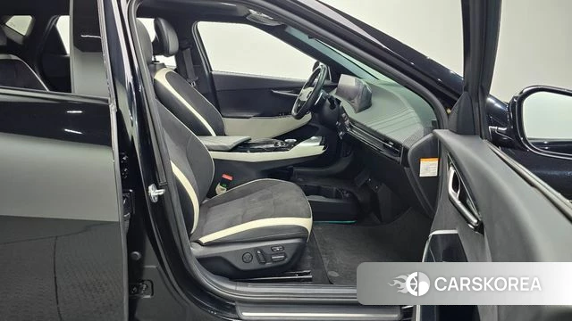 Kia EV6 2022 Черный из Кореи, фото 2