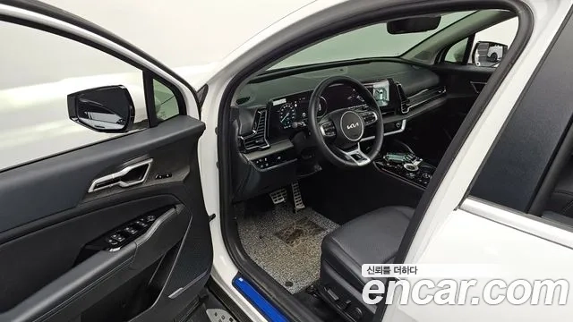 Kia Sportage 5th Generation Hybrid 2023 Белый из Кореи, фото 2
