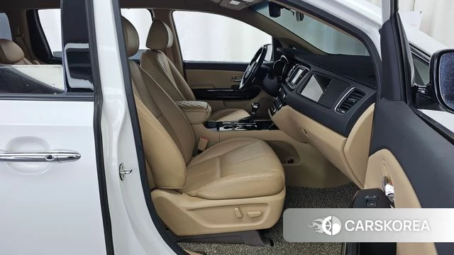 Kia The New Carnival 2018 Белый из Кореи, фото 2