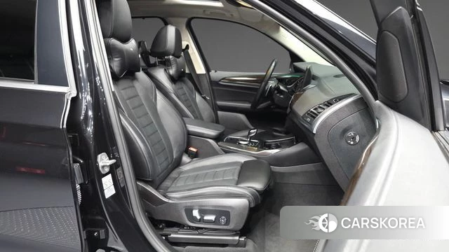 BMW X3 (G01) 2022 Черный из Кореи, фото 2