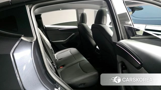 Tesla Model Y 2025 Серый из Кореи, фото 2