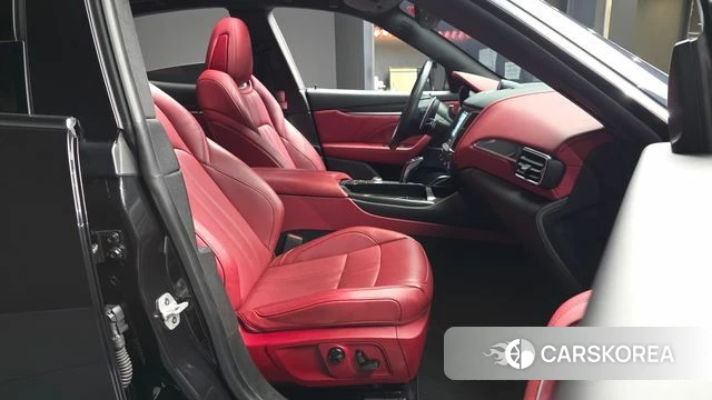 Maserati Levante 2020 Черный из Кореи, фото 2