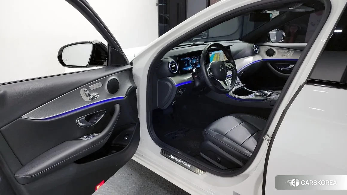 Mercedes-Benz E-Class W213 2020 Белый из Кореи, фото 2