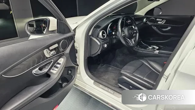 Mercedes-Benz C-Class W205 2019 Белый из Кореи, фото 2