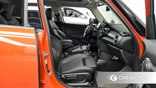 Mini Cooper 2021 Оранжевый из Кореи, фото 2