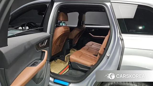 Audi Q7 (4M) 2021 Серебряный из Кореи, фото 2