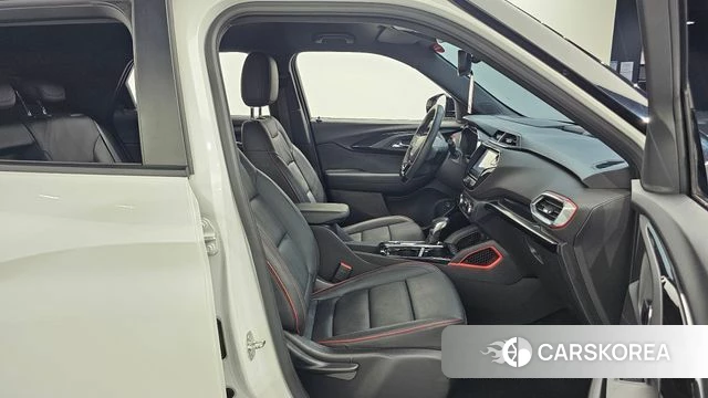 Chevrolet (GM Daewoo) Trailblazer 2021 Белый из Кореи, фото 2