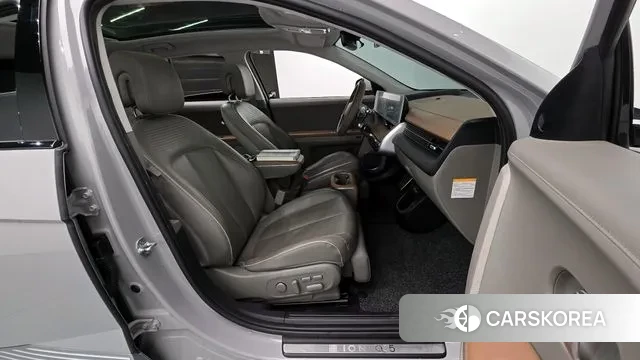 Hyundai Ionic 5 2021 Серебристо-серый из Кореи, фото 2