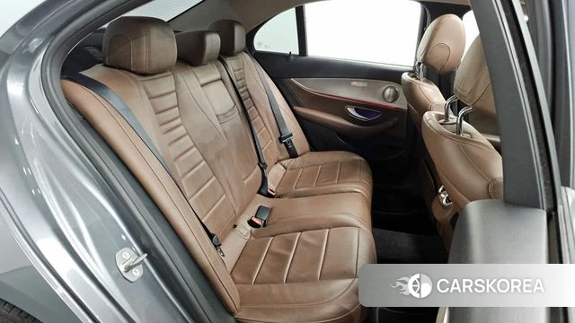 Mercedes-Benz E-Class W213 2018 Серый из Кореи, фото 2