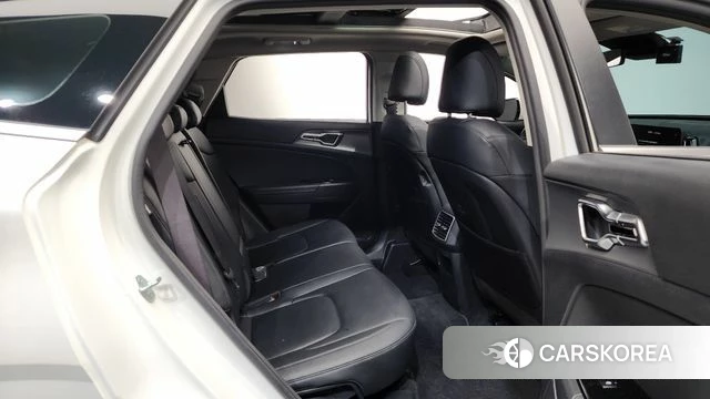 Kia Sportage 5th Generation 2023 Белый из Кореи, фото 2