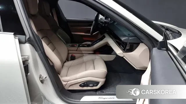 Porsche Taycan 2024 Серебристо-серый из Кореи, фото 2