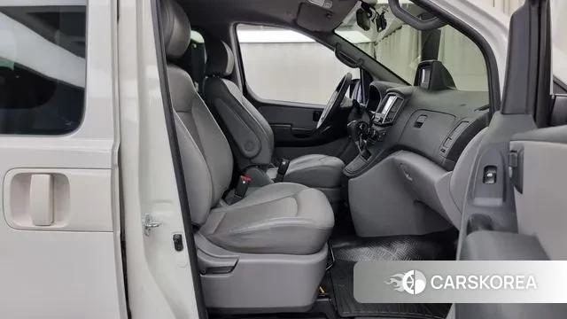 Hyundai The New Grand Starex 2020 Белый из Кореи, фото 2