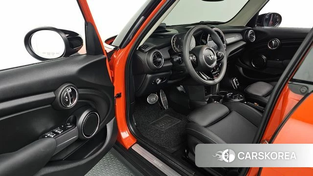 Mini Cooper 2021 Оранжевый из Кореи, фото 2