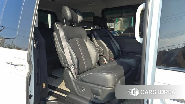 Hyundai Staria 2025 Белый из Кореи, фото 2