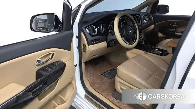 Kia The New Carnival 2018 Белый из Кореи, фото 2